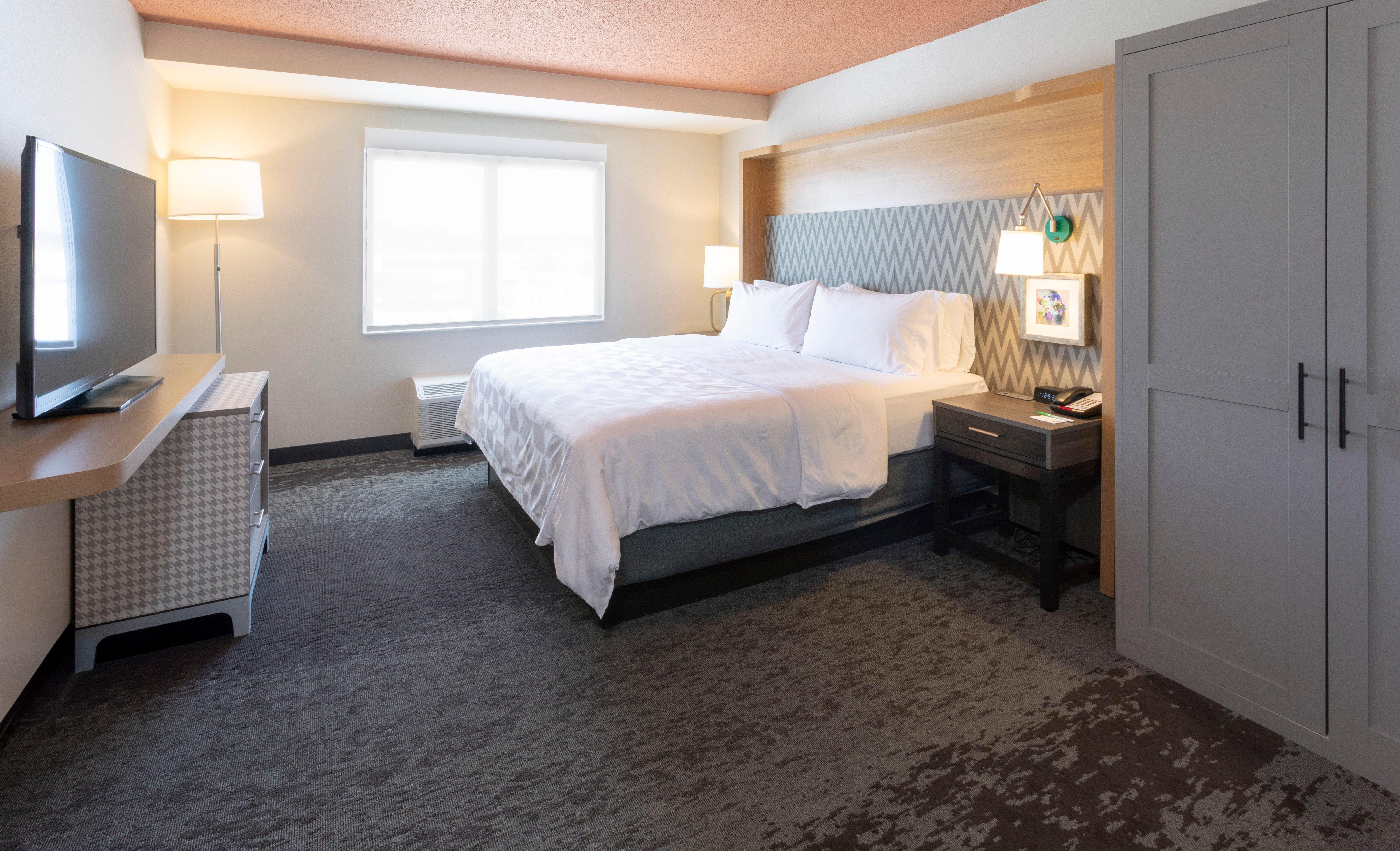 Holiday Inn Marquette By Ihg Exterior photo