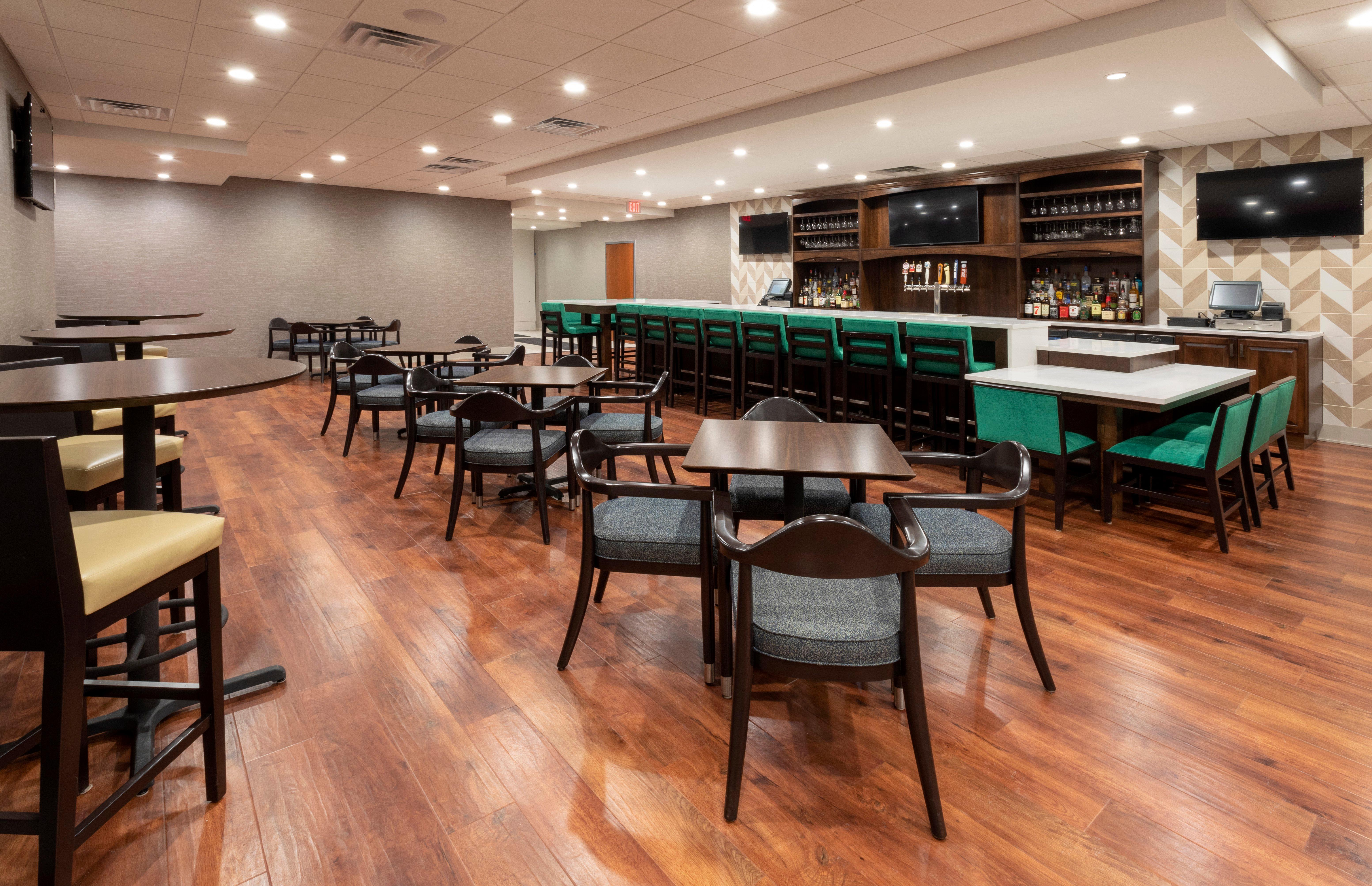 Holiday Inn Marquette By Ihg Exterior photo
