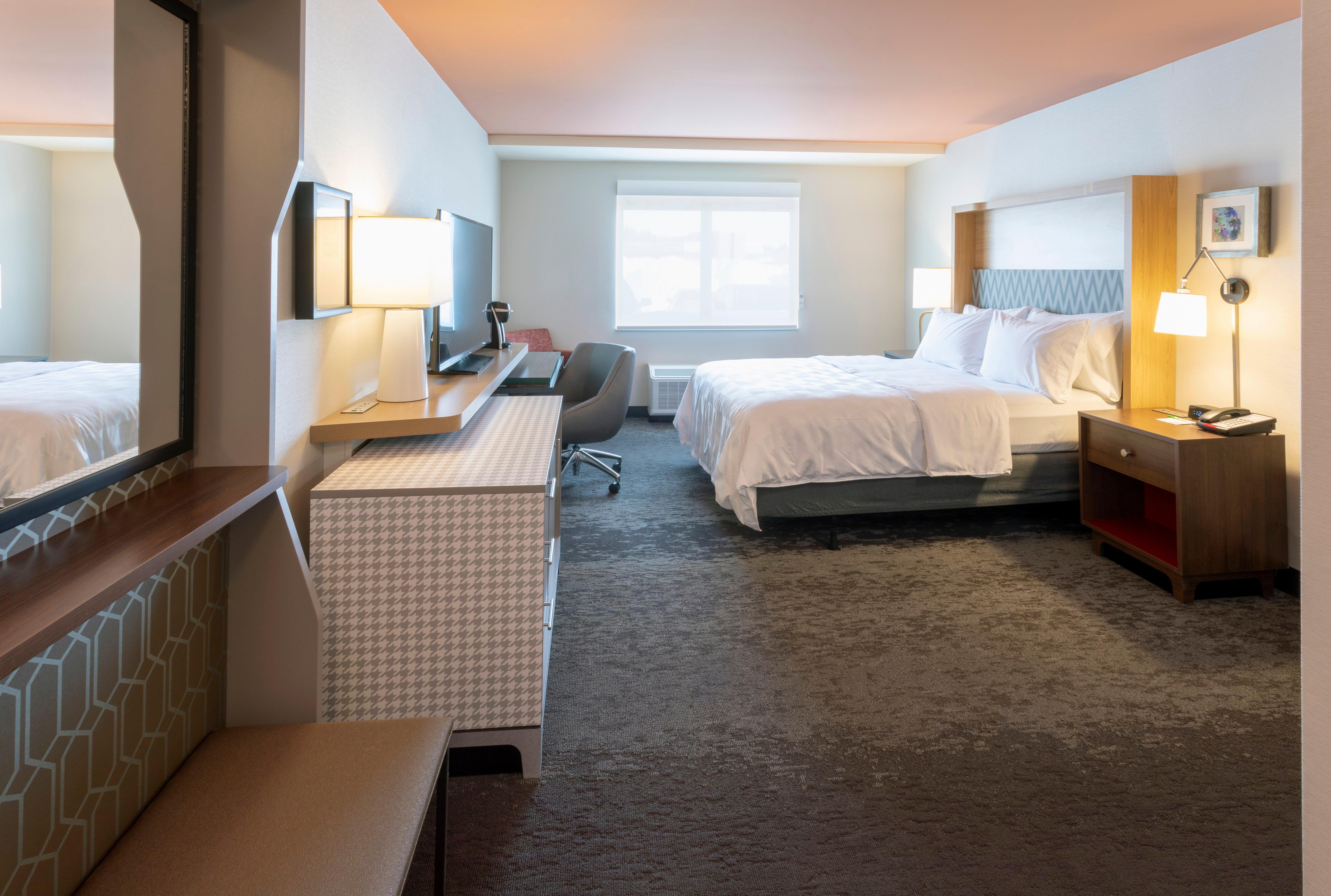Holiday Inn Marquette By Ihg Exterior photo