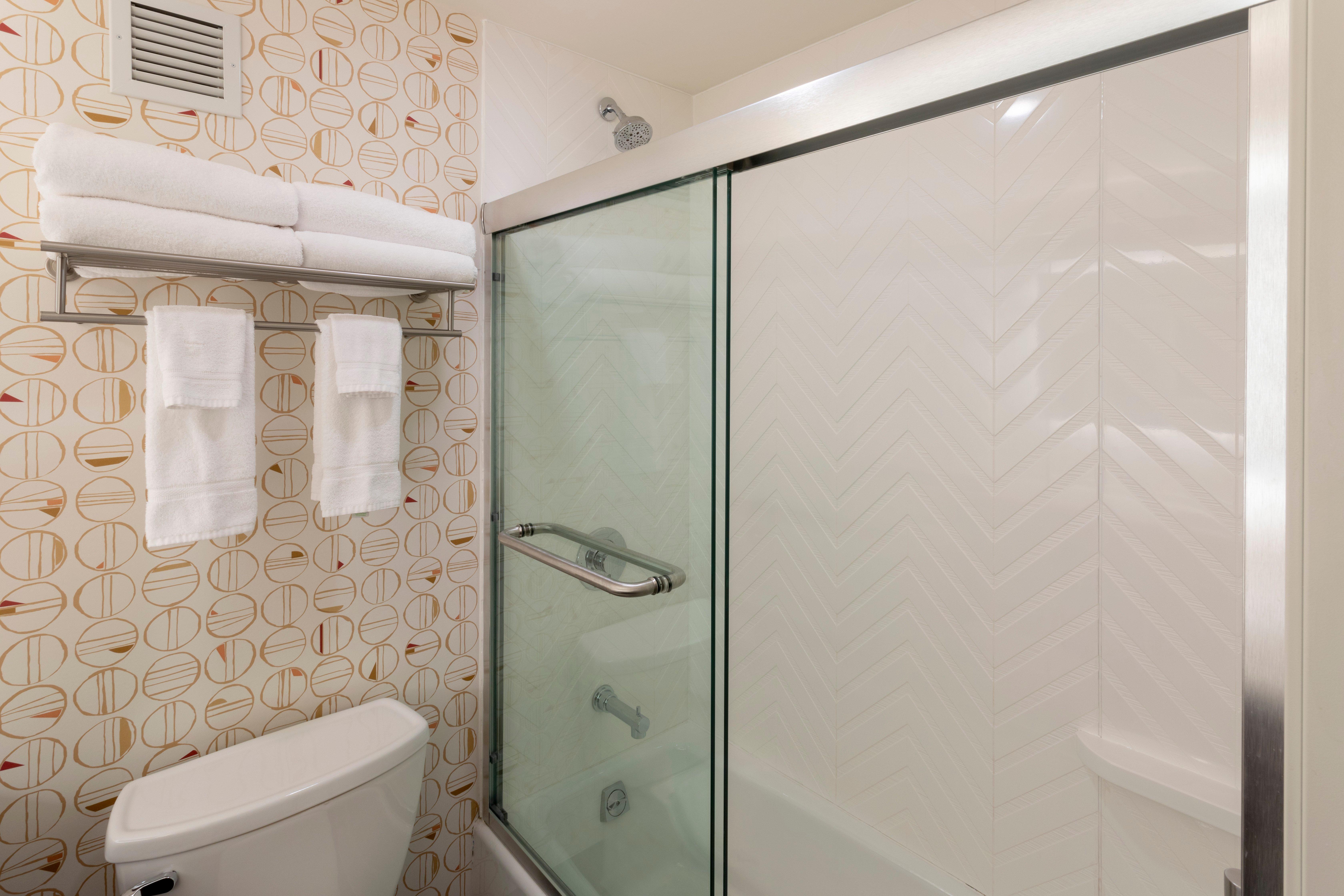 Holiday Inn Marquette By Ihg Exterior photo