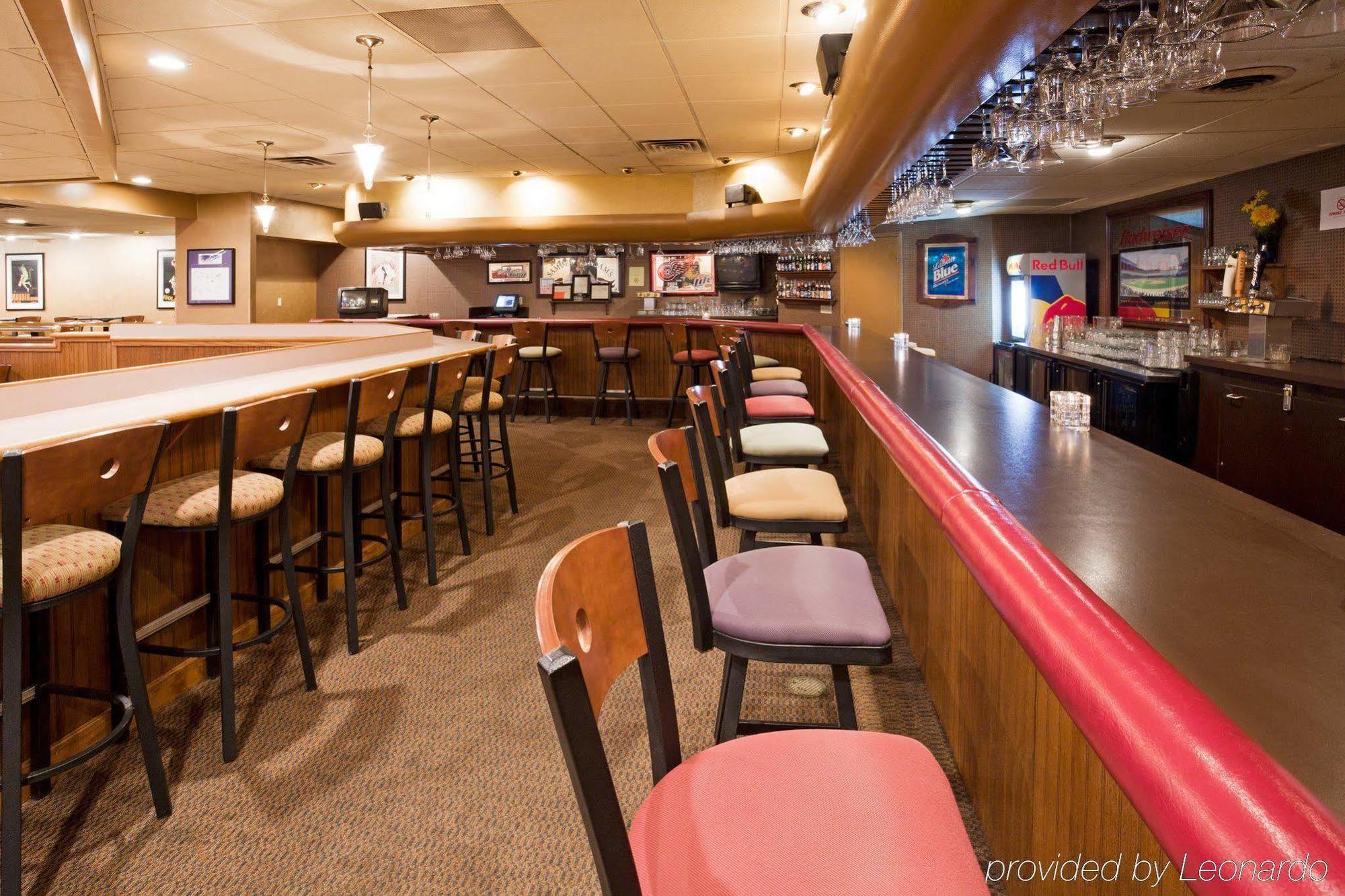 Holiday Inn Marquette By Ihg Restaurant photo