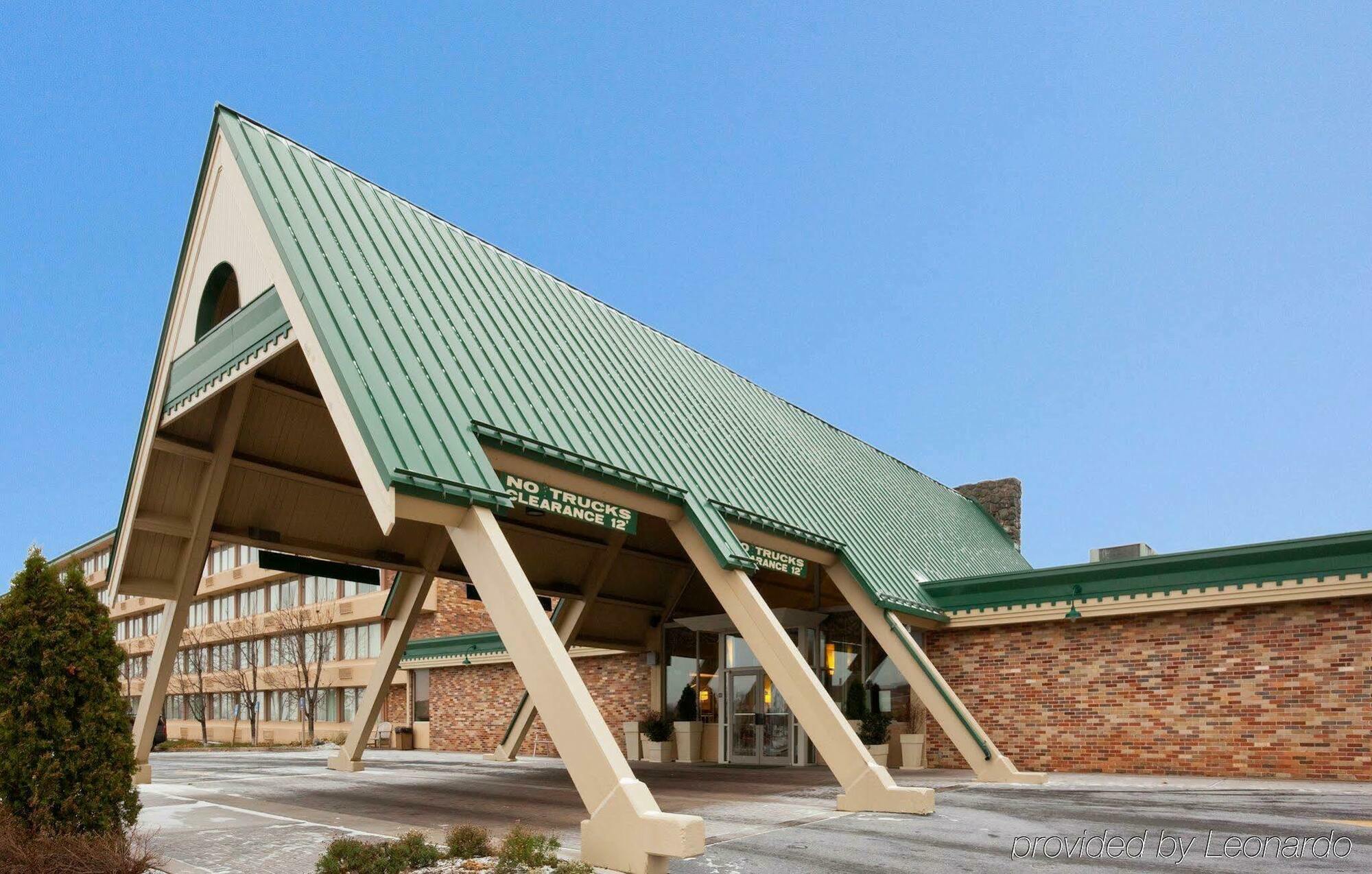 Holiday Inn Marquette By Ihg Exterior photo